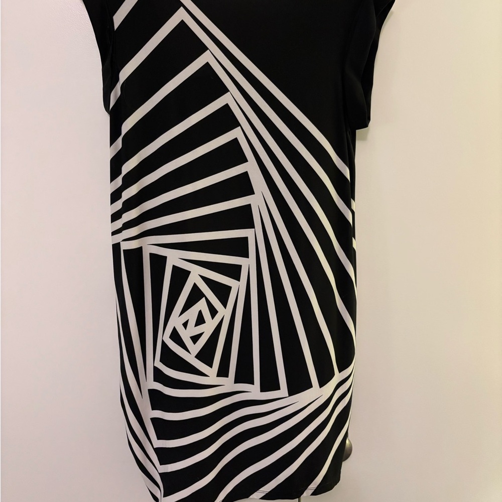 BCBGMaxAzria Monochrome Geometric Blouse